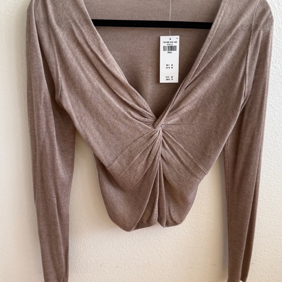 Abercrombie & Fitch V-Neck Twist Draped Top - Picture 3 of 3